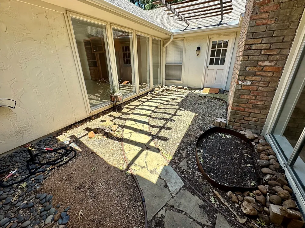 7145 Crooked Oak Drive Dallas, TX 75248
