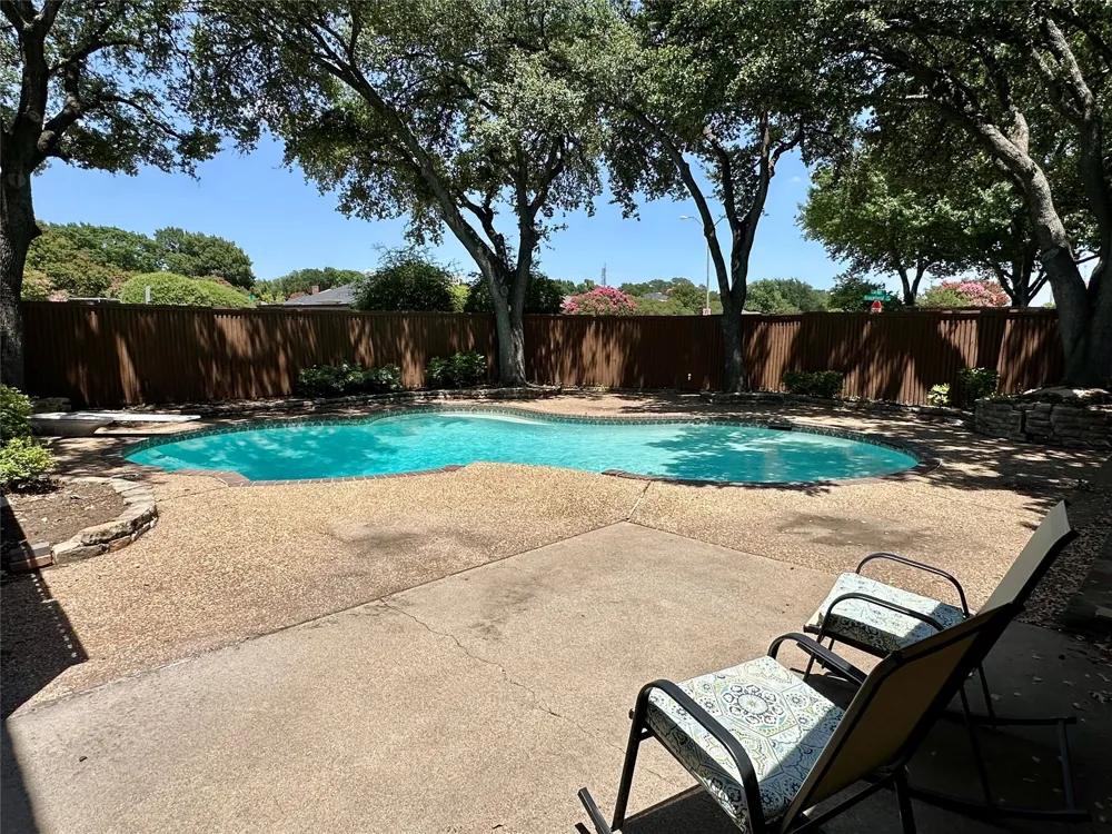 7145 Crooked Oak Drive Dallas, TX 75248
