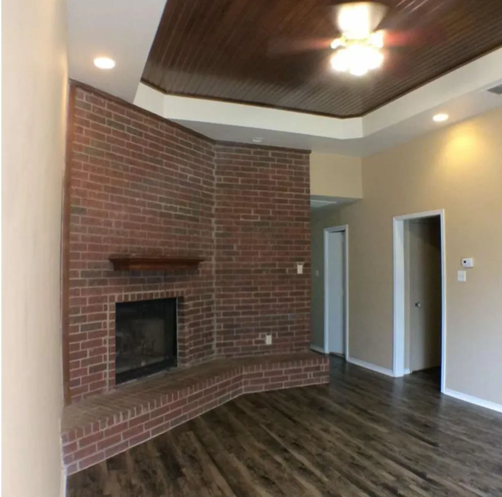 316 Lochridge Drive Azle, TX 76020