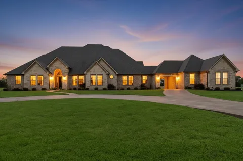 107 Fairway Parks Drive