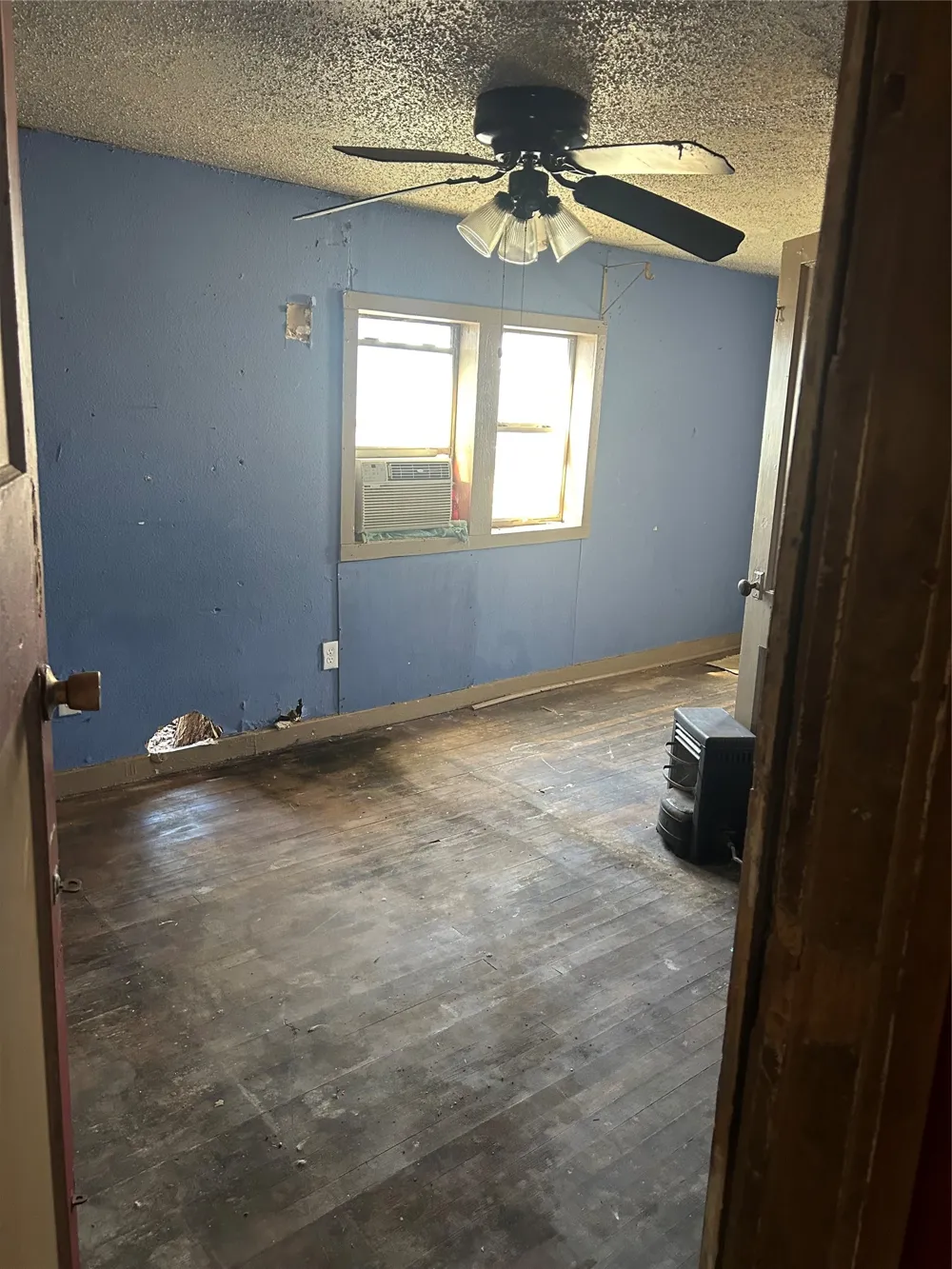 1701 E Leon Street Gatesville, TX 76528