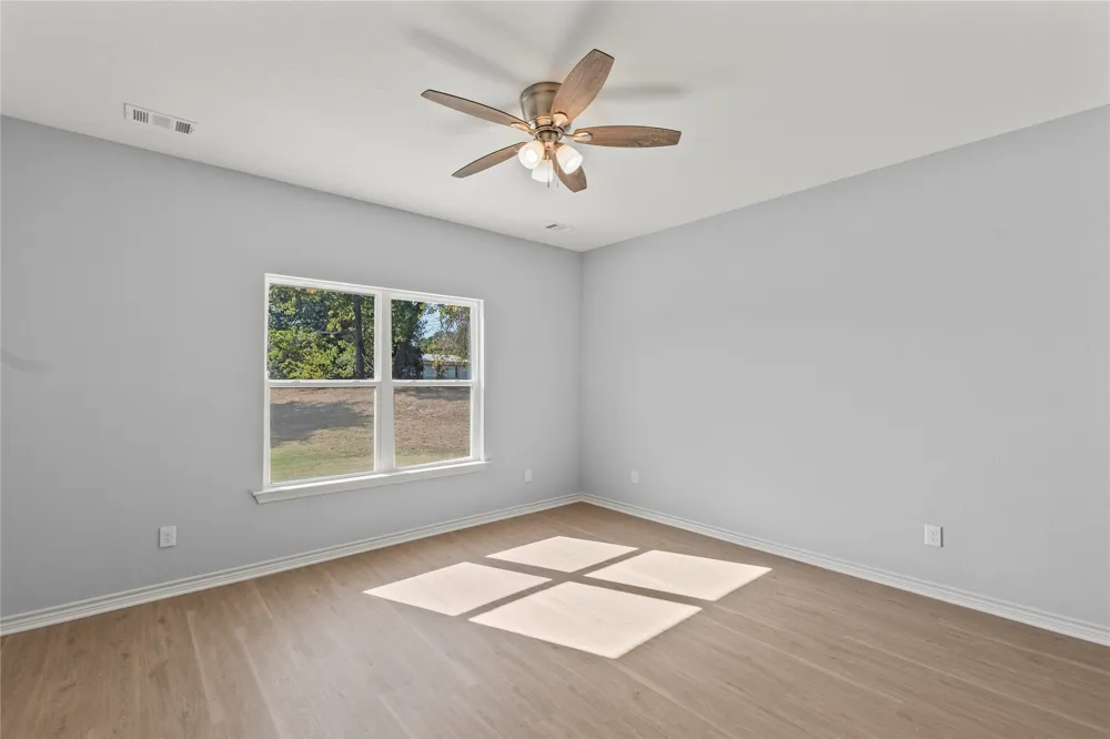 314 Oak Creek Drive Tool, TX 75143