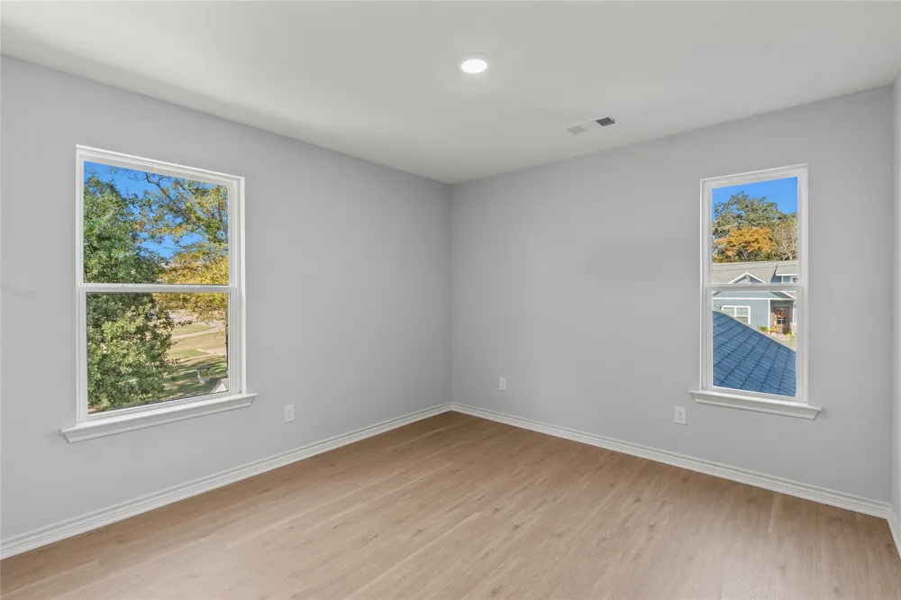 314 Oak Creek Drive Tool, TX 75143