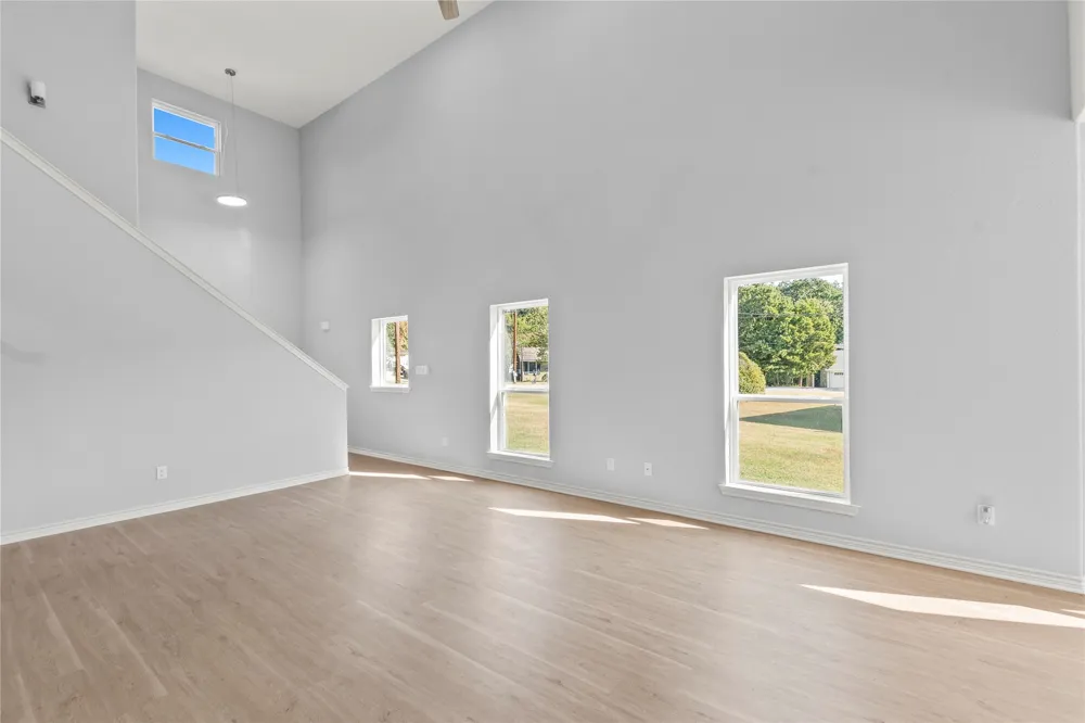 314 Oak Creek Drive Tool, TX 75143
