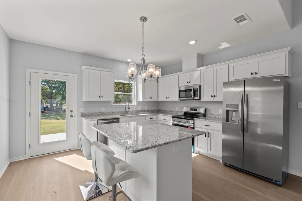 314 Oak Creek Drive Tool, TX 75143