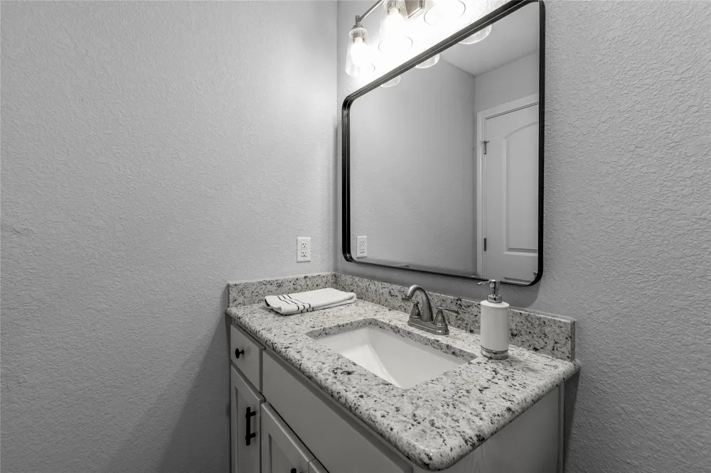 314 Oak Creek Drive Tool, TX 75143