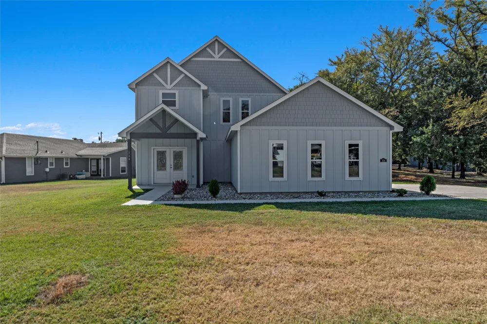 314 Oak Creek Drive Tool, TX 75143