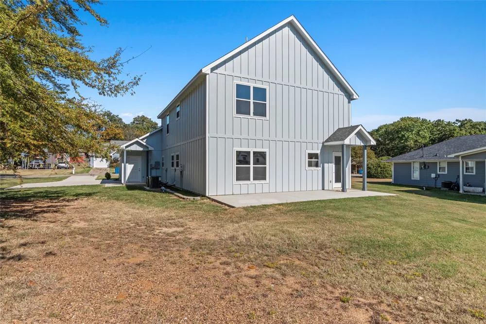314 Oak Creek Drive Tool, TX 75143