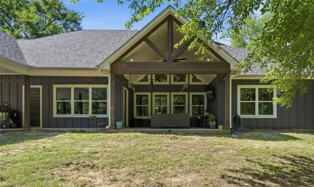 7600 County Road 1500 Athens, TX 75751