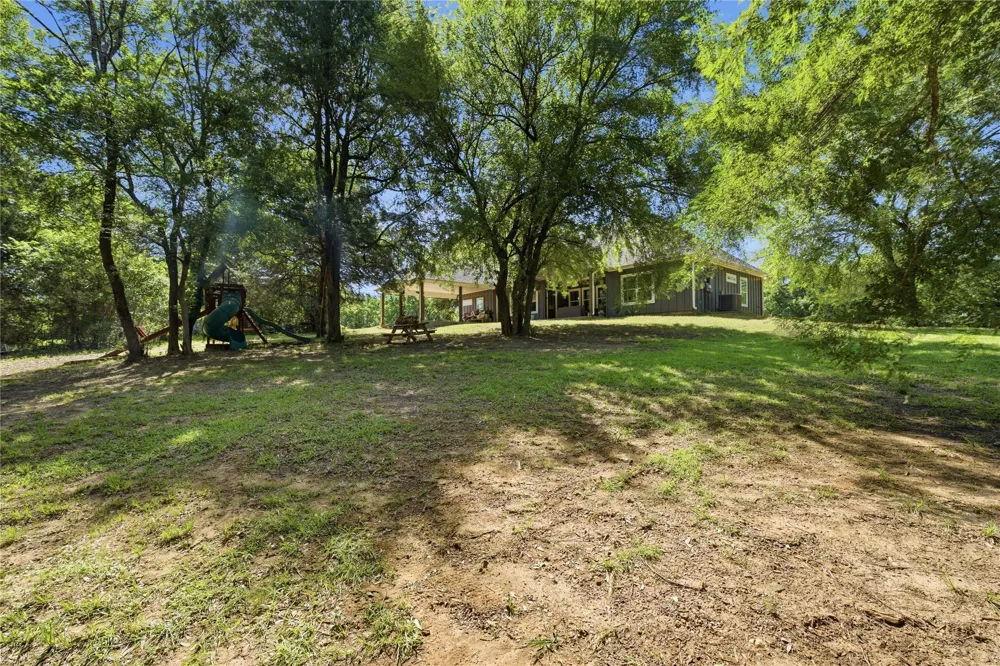 7600 County Road 1500 Athens, TX 75751