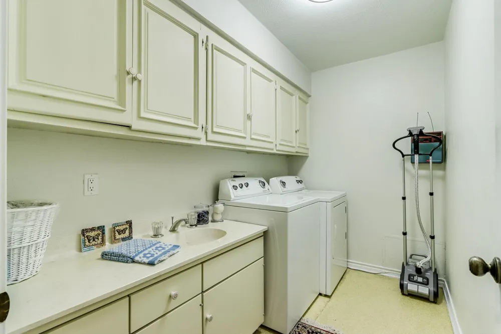9310 Waterview Drive Dallas, TX 75218