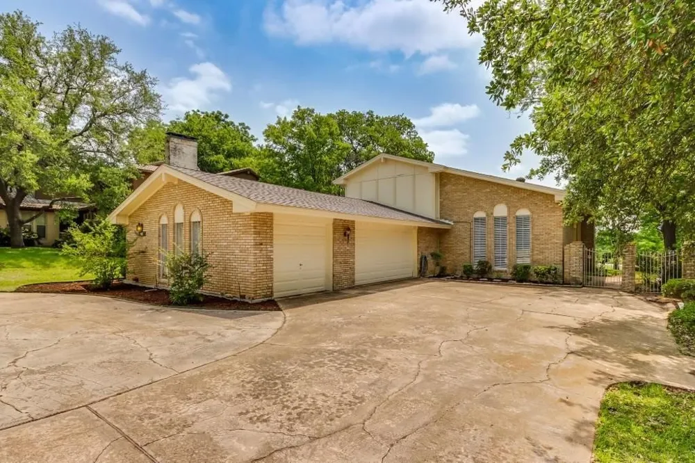 9310 Waterview Drive Dallas, TX 75218