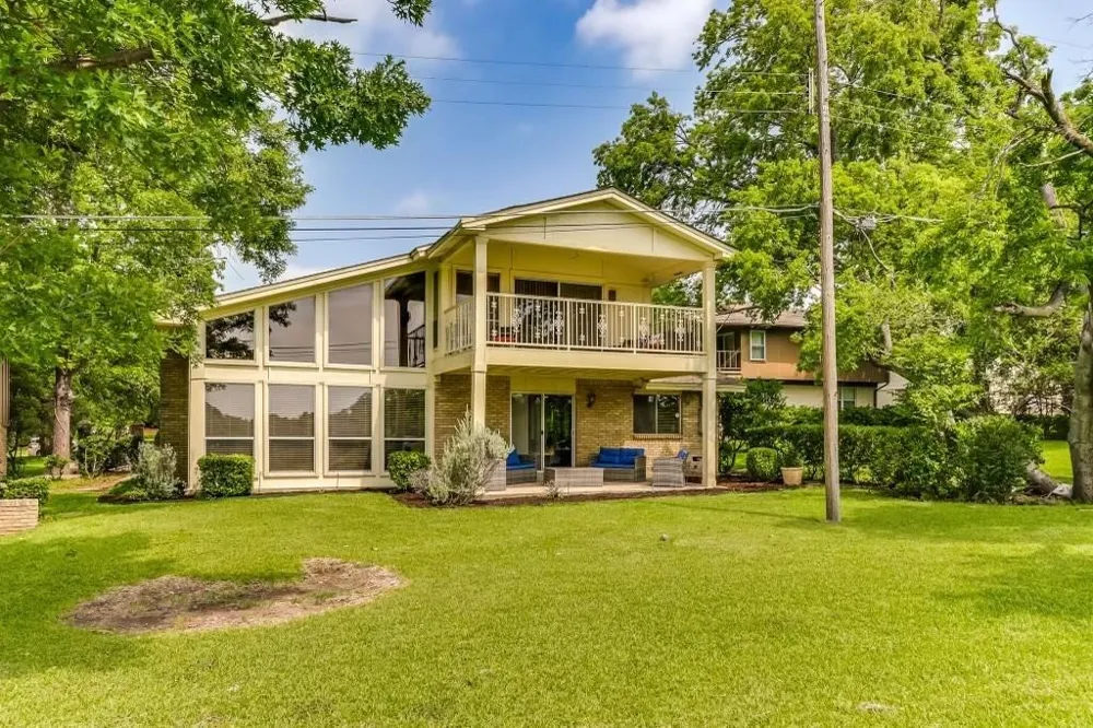 9310 Waterview Drive Dallas, TX 75218
