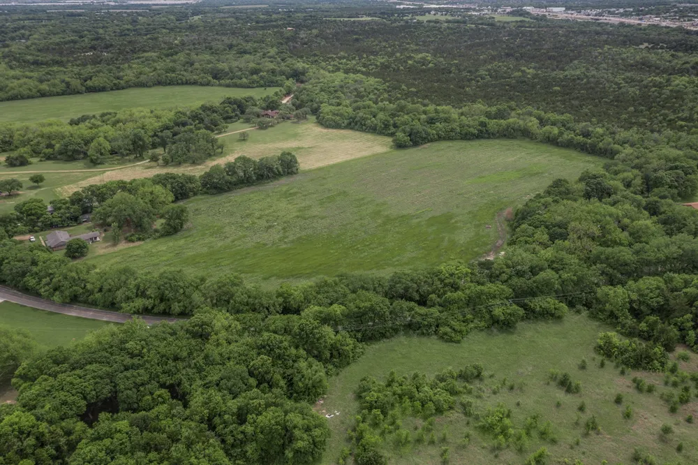 2600 W Main Street Lancaster, TX 75146