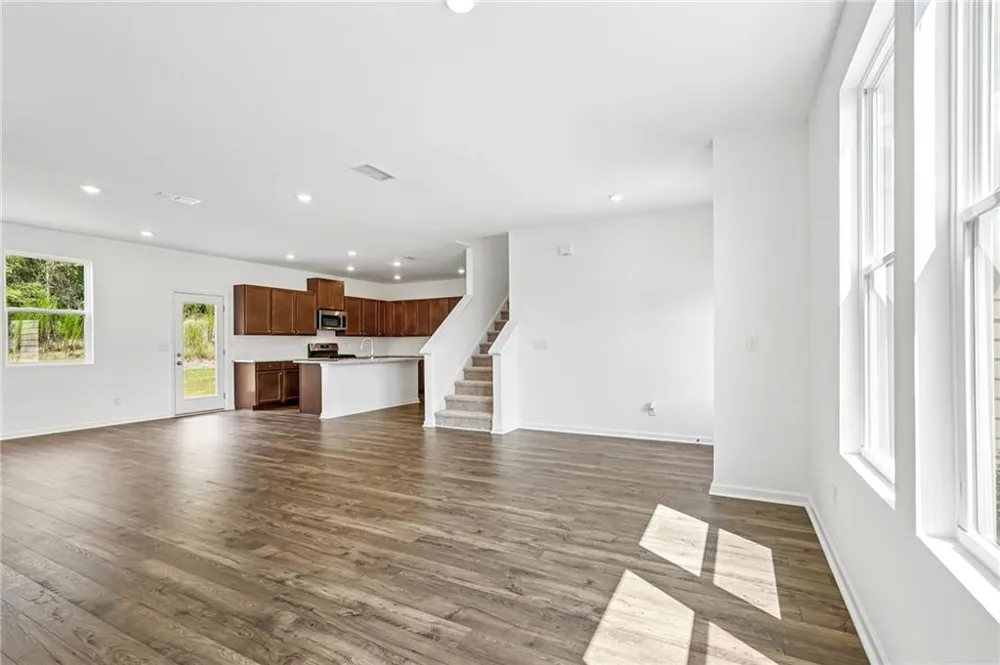 225 Groveton Court Euharlee, GA 30145