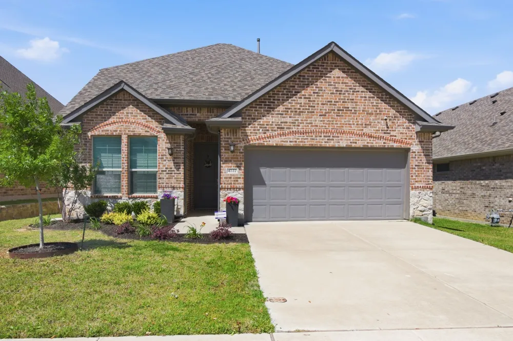 4727 Bluffview Drive Haltom City, TX 76137