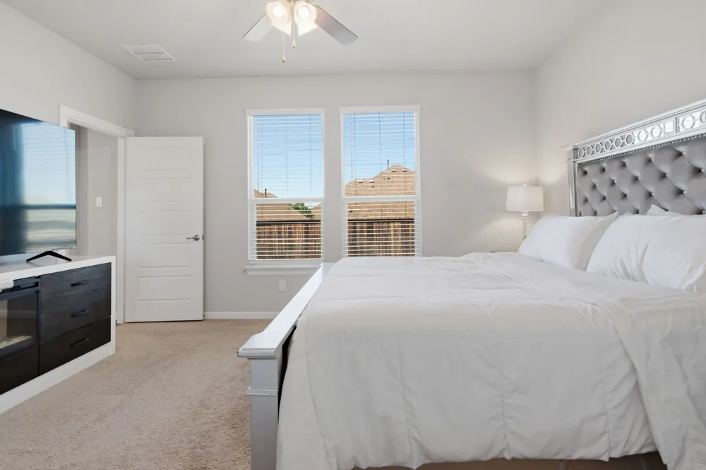 4727 Bluffview Drive Haltom City, TX 76137