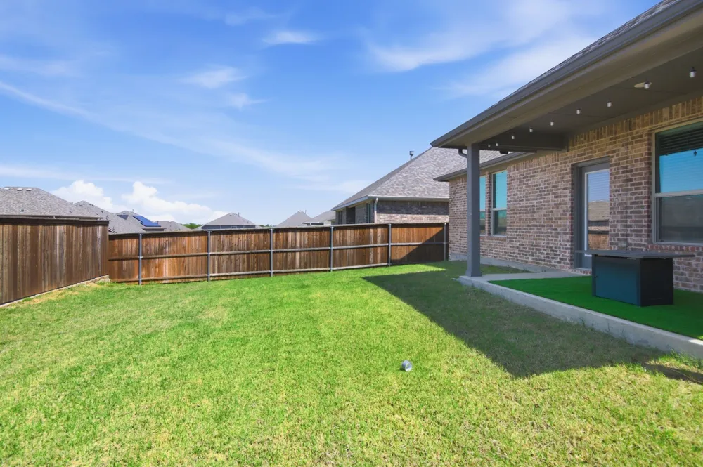 4727 Bluffview Drive Haltom City, TX 76137