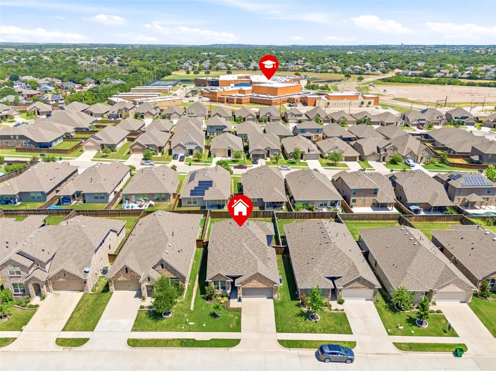 4727 Bluffview Drive Haltom City, TX 76137