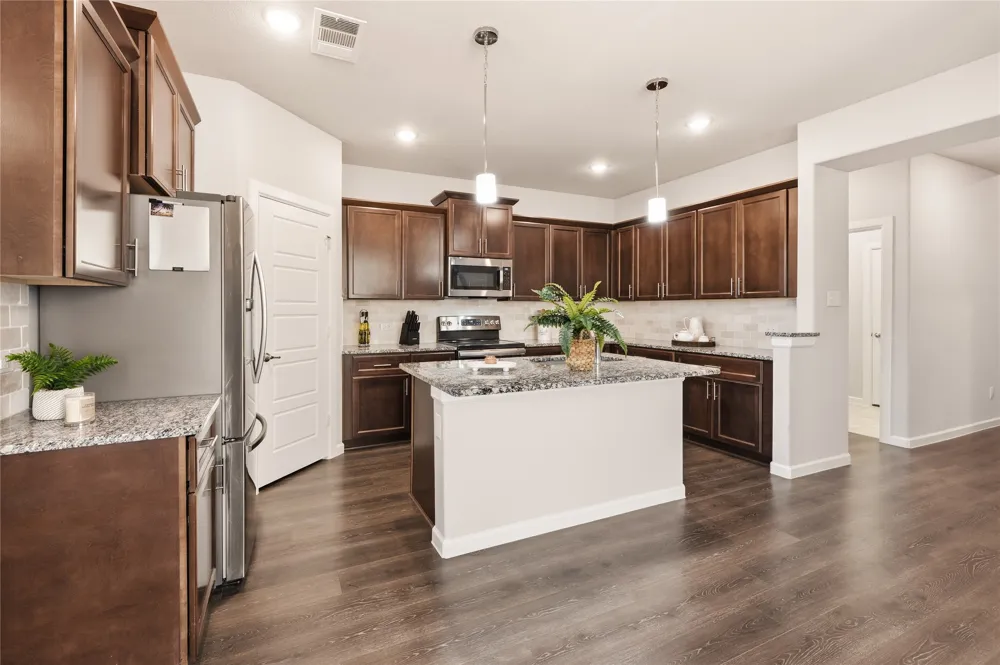 4727 Bluffview Drive Haltom City, TX 76137