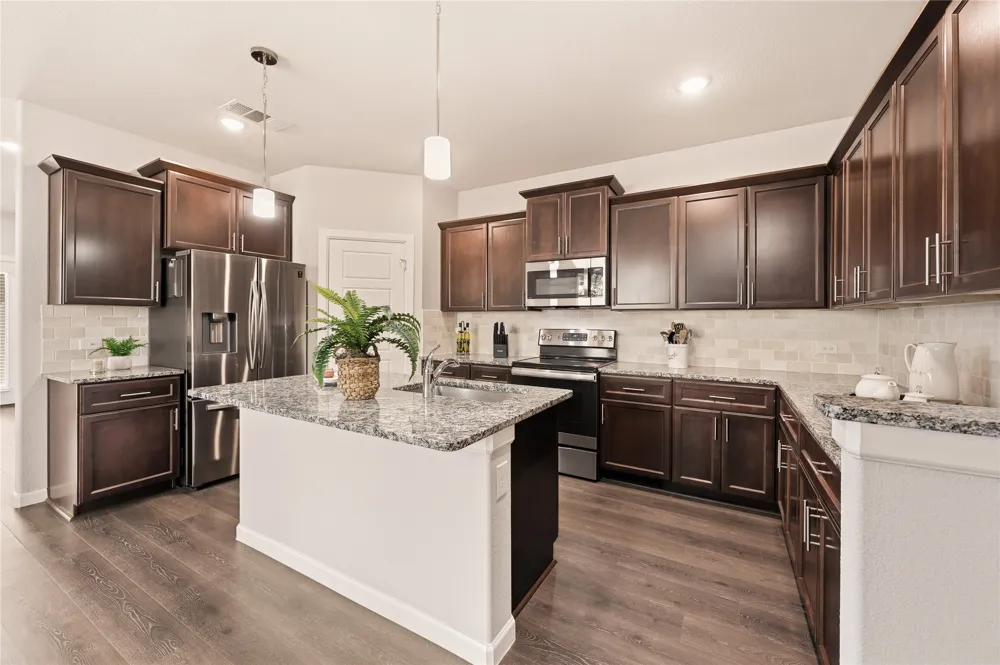 4727 Bluffview Drive Haltom City, TX 76137