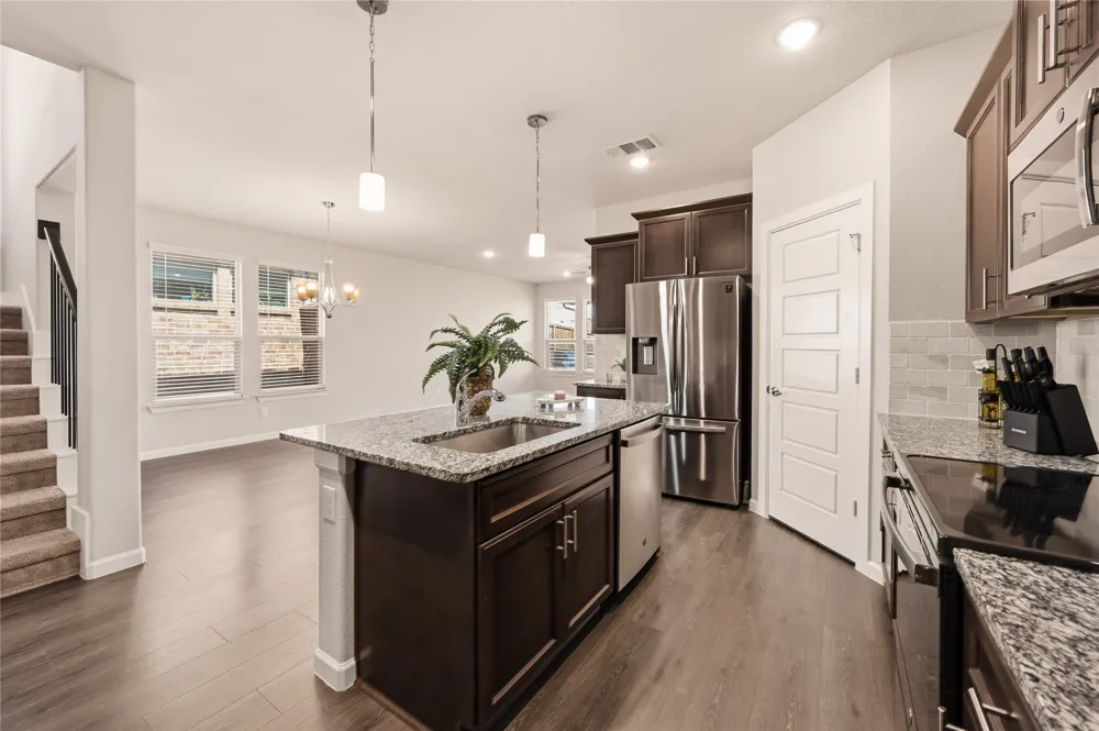 4727 Bluffview Drive Haltom City, TX 76137