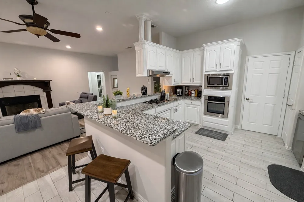 7809 Hightower Drive North Richland Hills, TX 76182