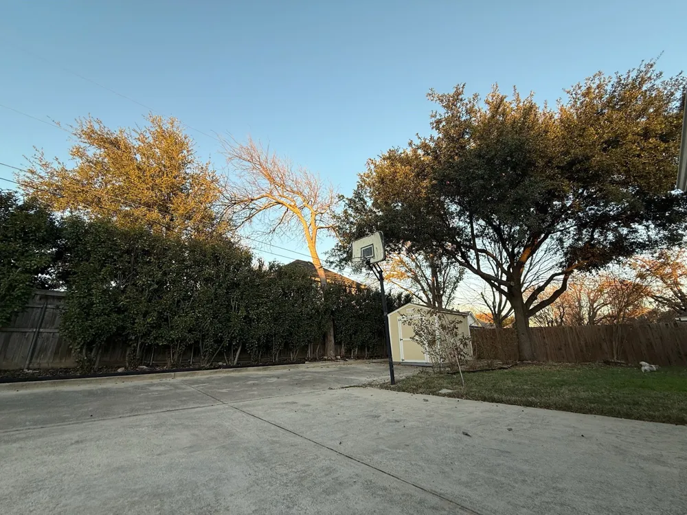 7809 Hightower Drive North Richland Hills, TX 76182