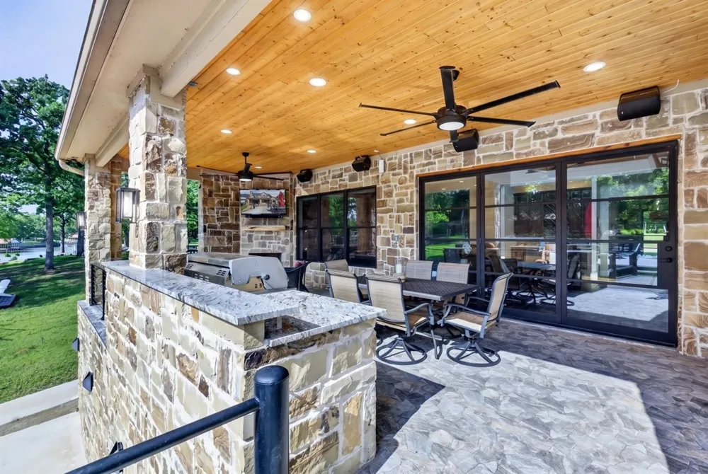 2005 Emma Drive Tool, TX 75143