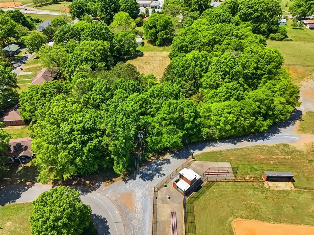 102 Jackson Drive SE Adairsville, GA 30103