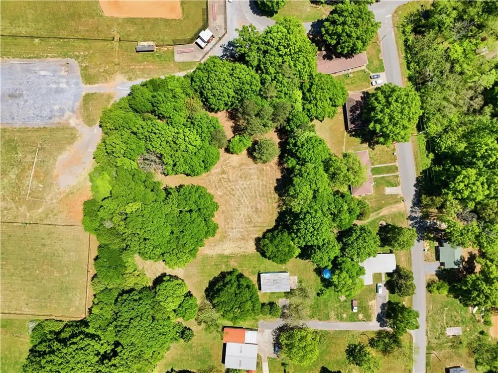 102 Jackson Drive SE Adairsville, GA 30103