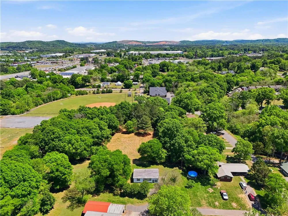 102 Jackson Drive SE Adairsville, GA 30103
