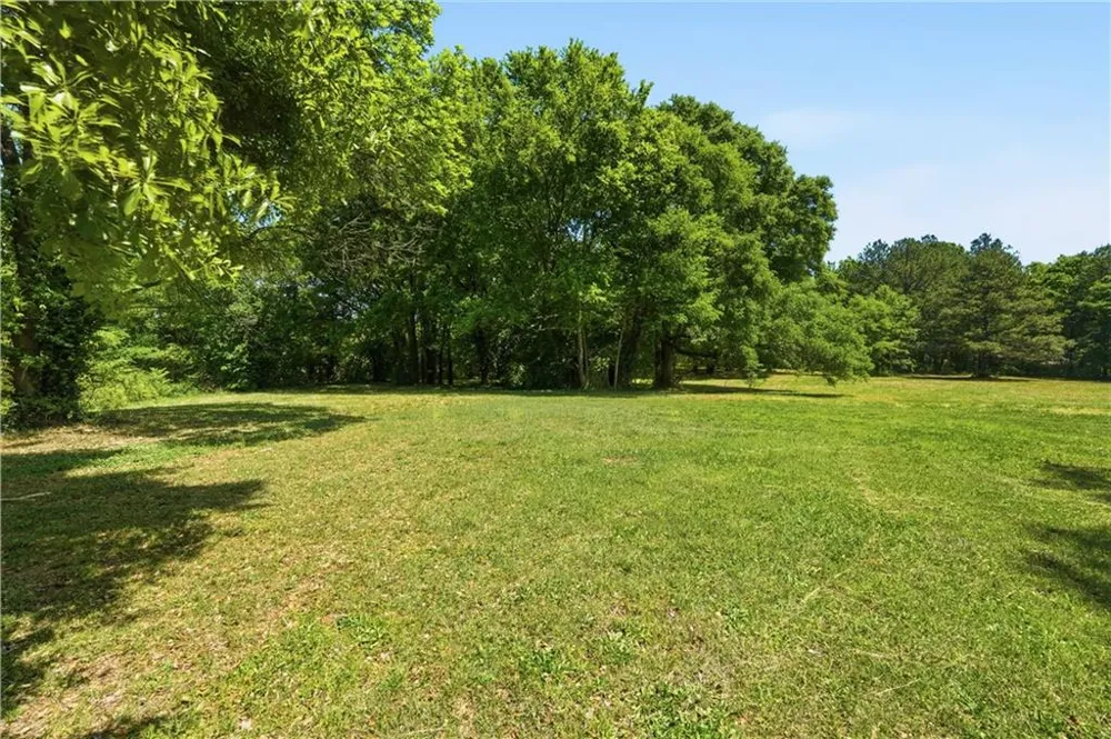 102 Jackson Drive SE Adairsville, GA 30103