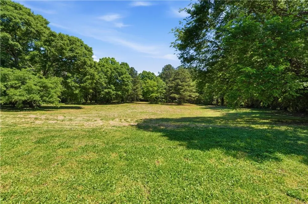 102 Jackson Drive SE Adairsville, GA 30103