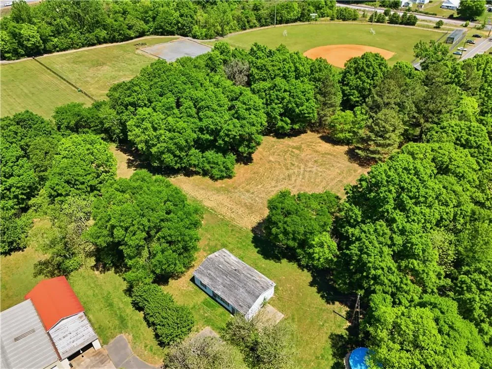 102 Jackson Drive SE Adairsville, GA 30103