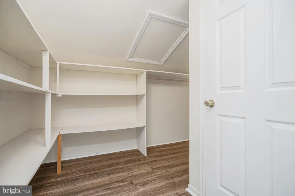 47 WINTHROP ROAD Monroe Township, NJ 08831