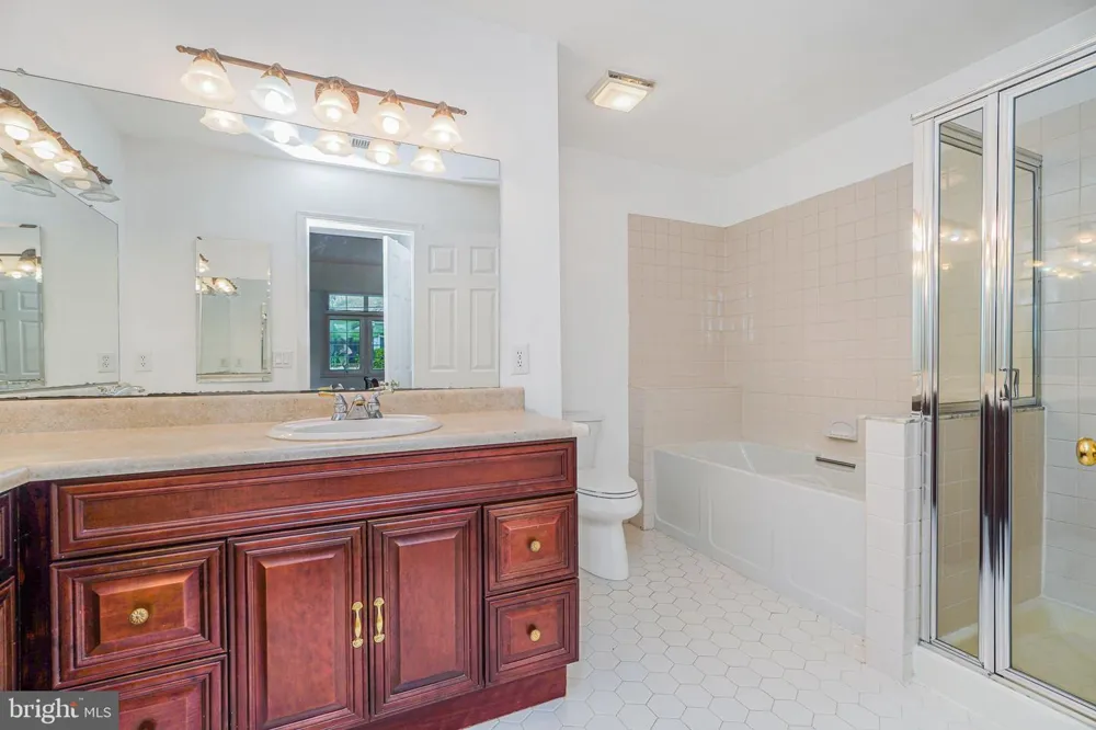47 WINTHROP ROAD Monroe Township, NJ 08831