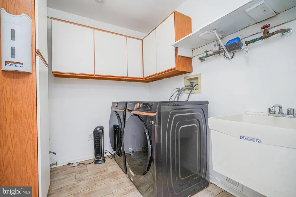 47 WINTHROP ROAD Monroe Township, NJ 08831