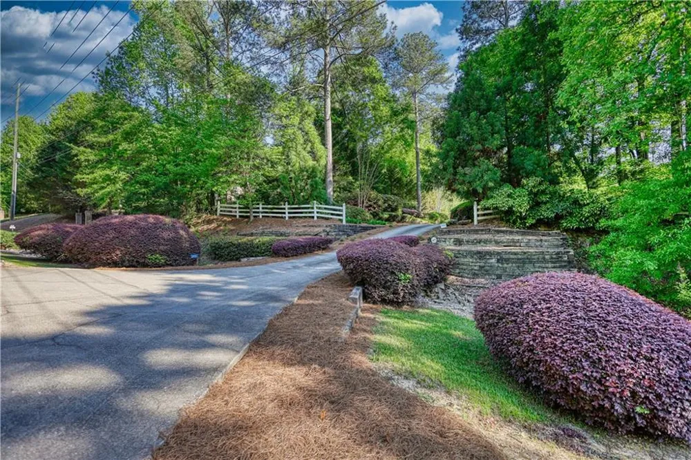 393 Edwards Road Oxford, GA 30054