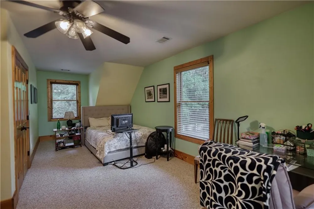 393 Edwards Road Oxford, GA 30054