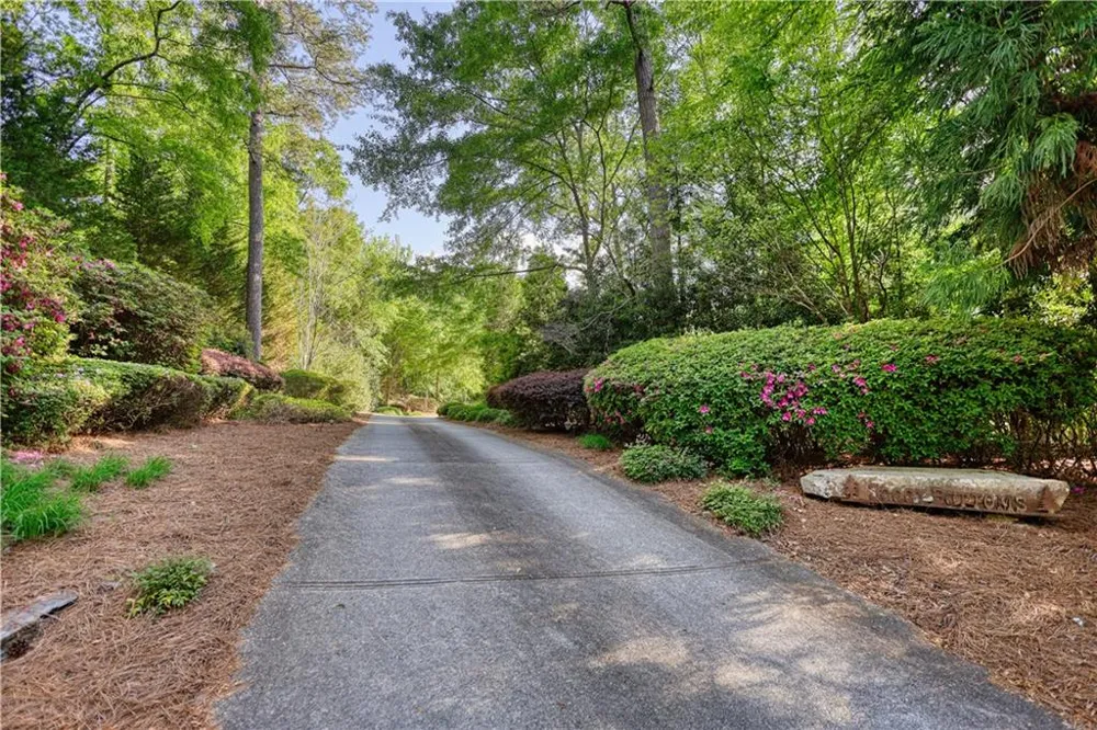 393 Edwards Road Oxford, GA 30054