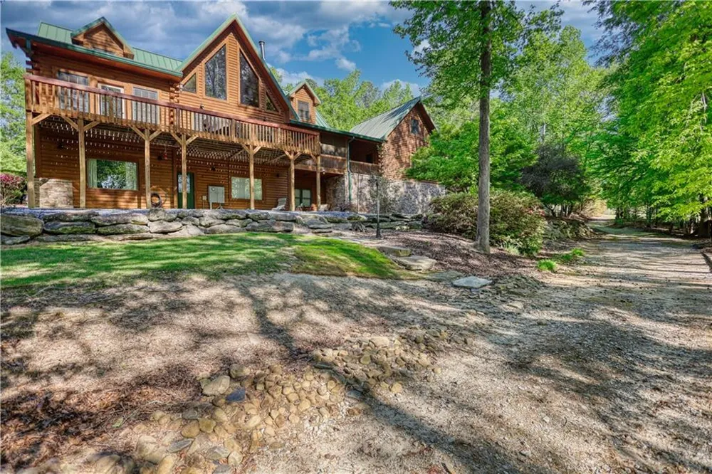 393 Edwards Road Oxford, GA 30054