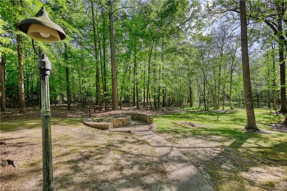 393 Edwards Road Oxford, GA 30054