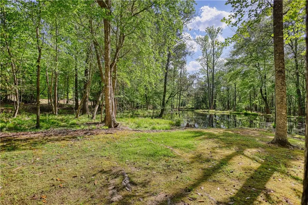 393 Edwards Road Oxford, GA 30054
