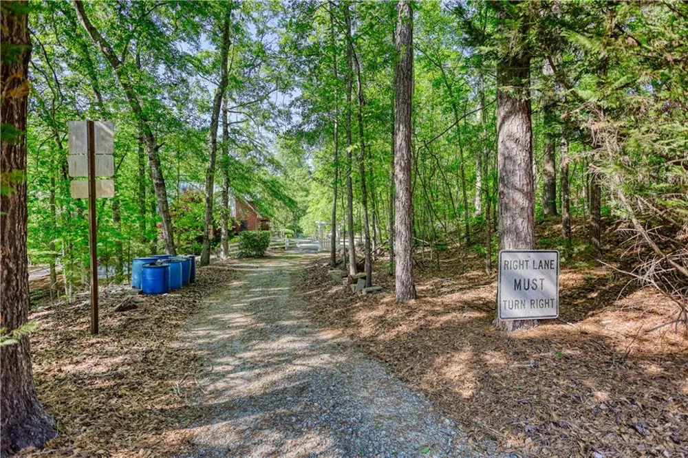 393 Edwards Road Oxford, GA 30054