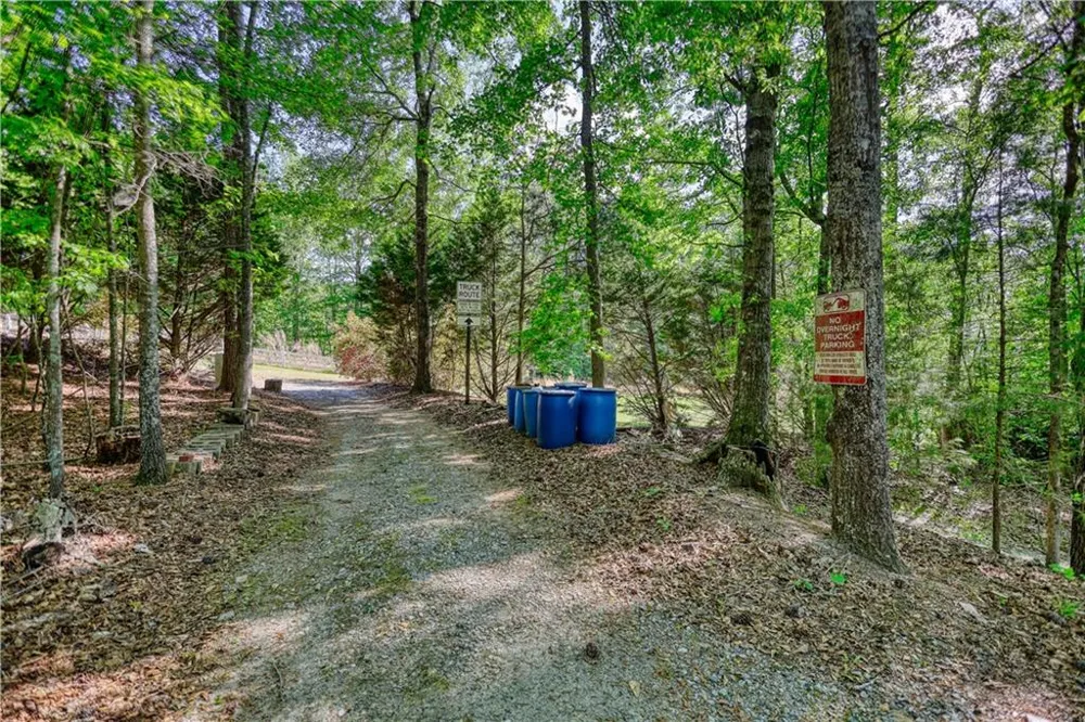393 Edwards Road Oxford, GA 30054