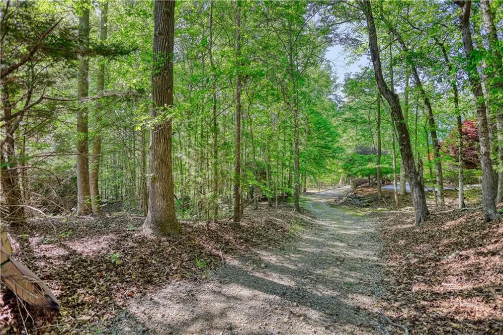 393 Edwards Road Oxford, GA 30054