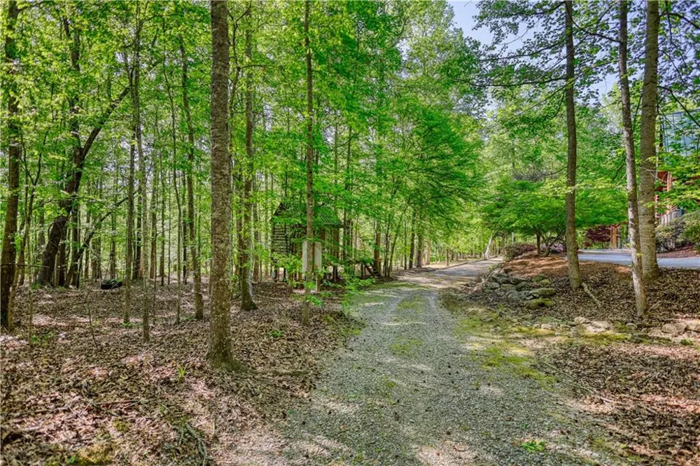 393 Edwards Road Oxford, GA 30054