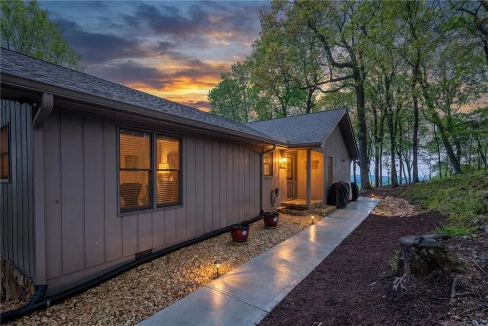 1339 Ridgeview Drive Big Canoe, GA 30143