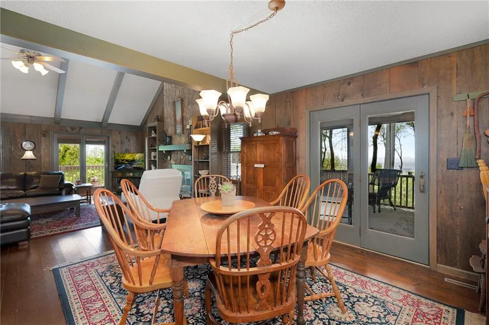 1339 Ridgeview Drive Big Canoe, GA 30143